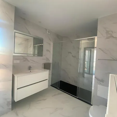 Apartment Sweet Twins